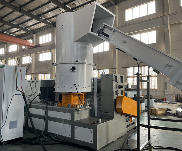 Plastic HDPE PP Regrind Flakes Pelletizing Machine Tested Successfully